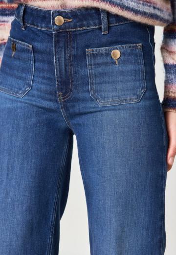 Клешеные джинсы