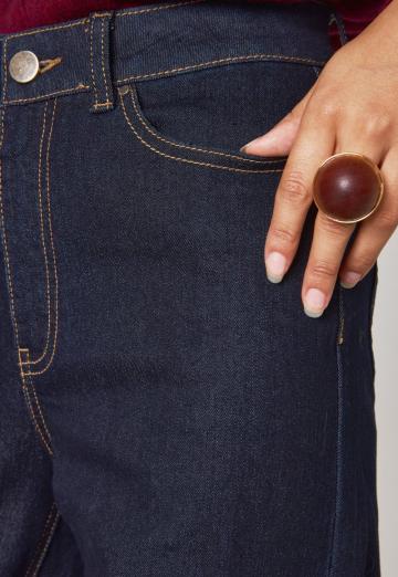 Прямые джинсы