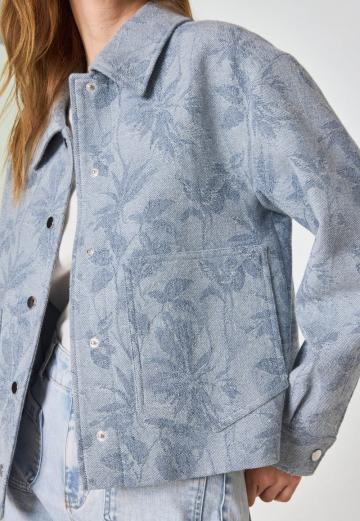 Джинсовая куртка