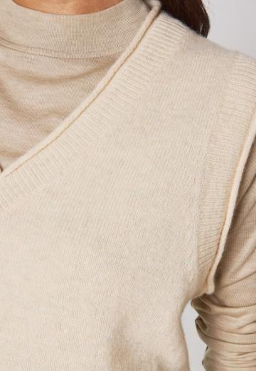 Пуловер без рукавов