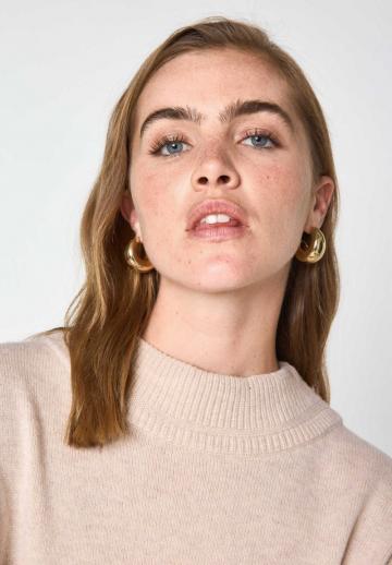 Вязаное платье