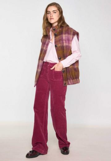 Длинный жилет