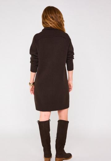 Вязаное платье