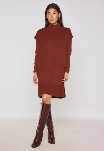 Вязаное платье