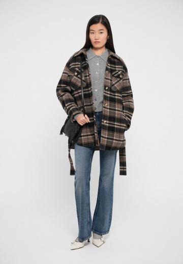 Короткое пальто