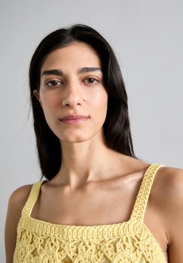 Топ на бретельках