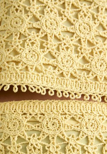 Топ на бретельках