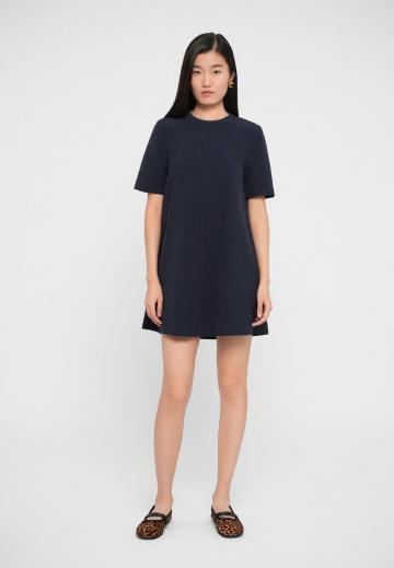 Короткое платье