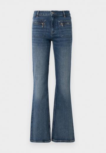 Клешеные джинсы