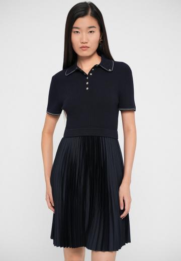 Вязаное платье