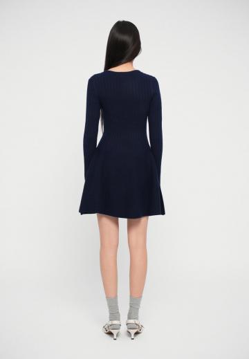 Вязаное платье