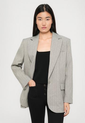 Длинный блейзер