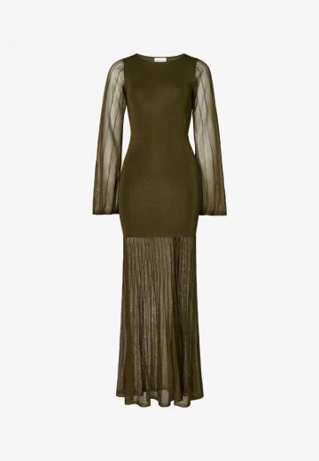 Вязаное платье