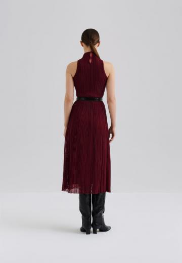 Вязаное платье