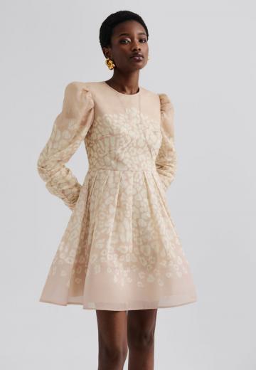 Короткое платье