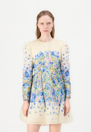 Короткое платье