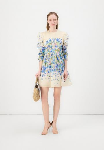 Короткое платье