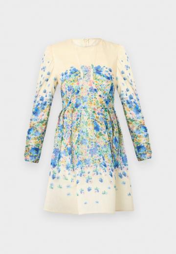 Короткое платье