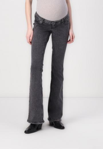 Клешеные джинсы