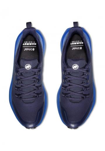 Походные кроссовки