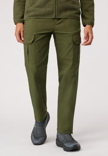 Походные кроссовки