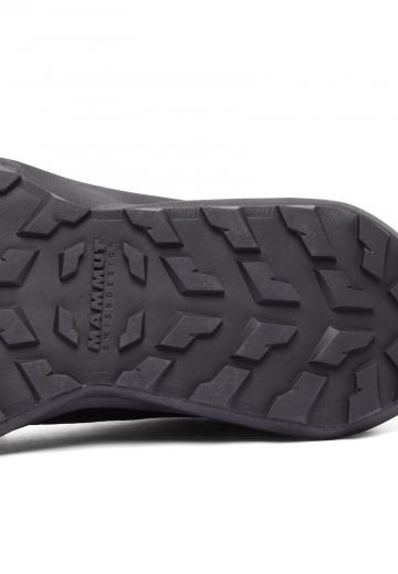 Походные кроссовки