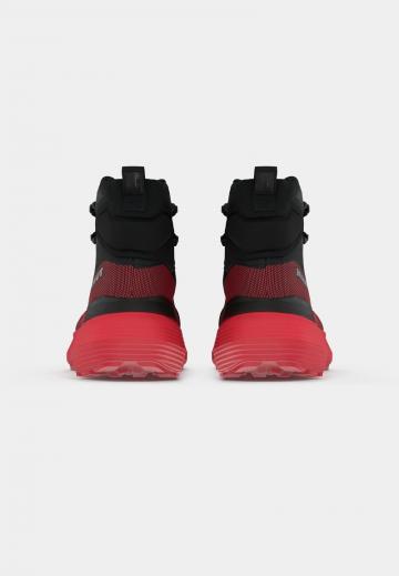 Походные ботинки