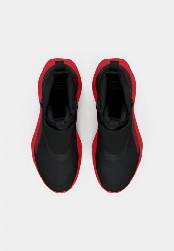 Походные ботинки