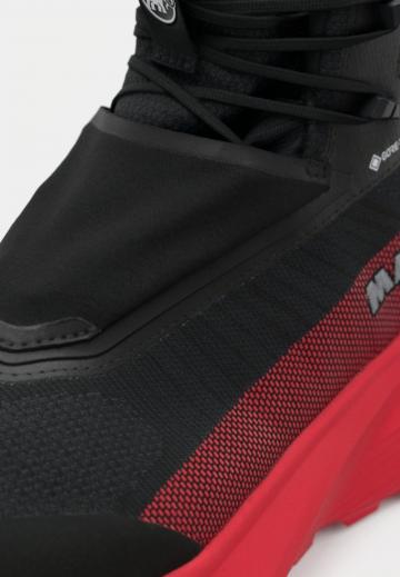 Походные ботинки