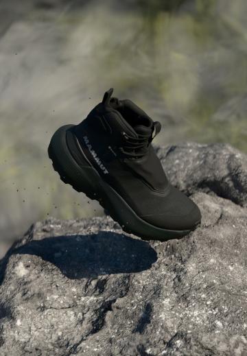 Походные ботинки