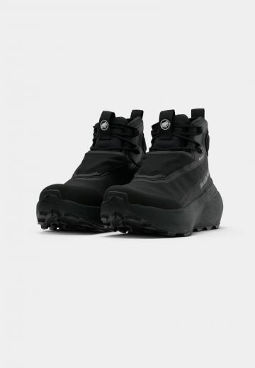 Походные ботинки