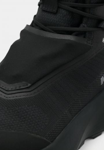 Походные ботинки