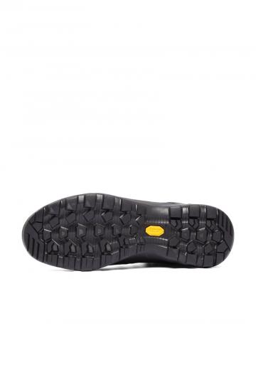 Походные ботинки