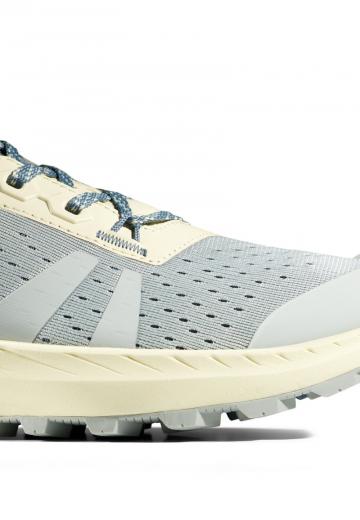 Беговые кроссовки