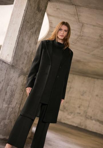 Короткое пальто