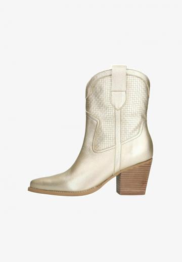 Ковбойские сапоги