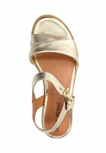 Босоножки на танкетке