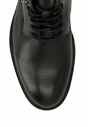 Ботинки на шнуровке