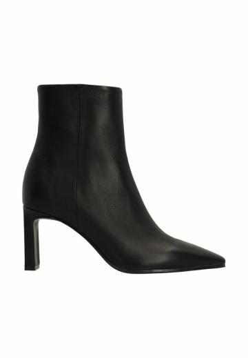 Полусапожки на высоком каблуке