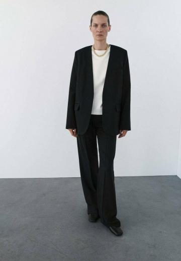 Короткое пальто