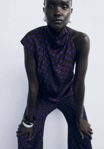 Блузка без рукавов