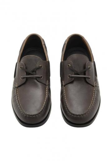 Ботинки на шнуровке