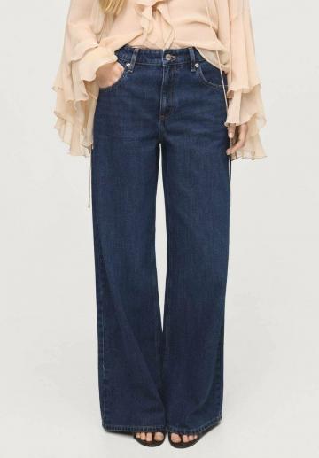 Клешеные джинсы