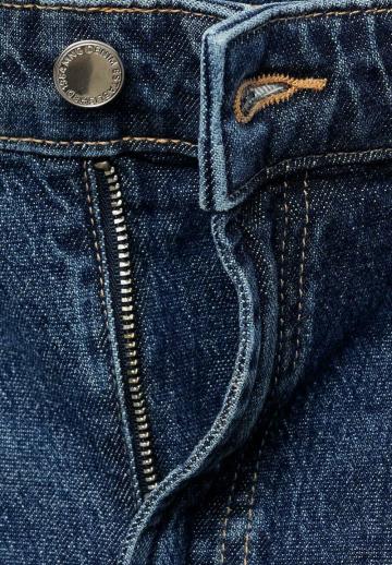 Клешеные джинсы