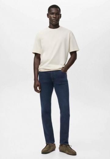 Узкие джинсы