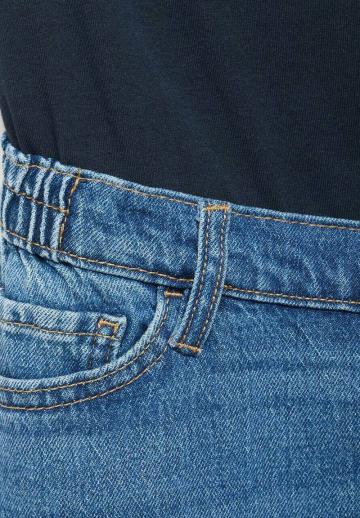 Прямые джинсы