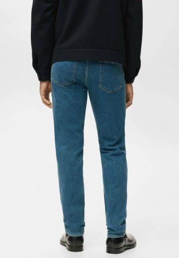 Узкие джинсы
