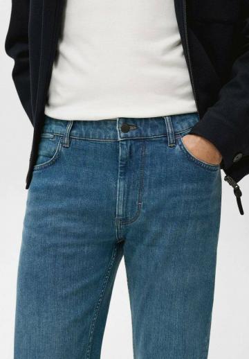 Узкие джинсы