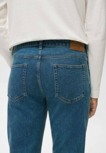 Узкие джинсы