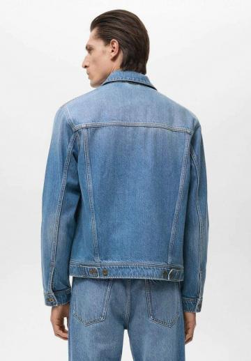 Джинсовая куртка